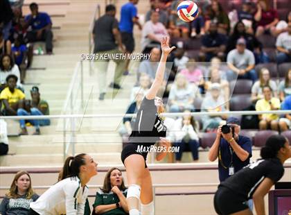Thumbnail 3 in Waxahachie vs Red Oak photogallery.