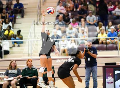 Thumbnail 2 in Waxahachie vs Red Oak photogallery.