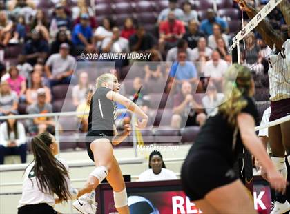 Thumbnail 3 in Waxahachie vs Red Oak photogallery.