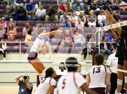 Thumbnail 3 in Waxahachie vs Red Oak photogallery.