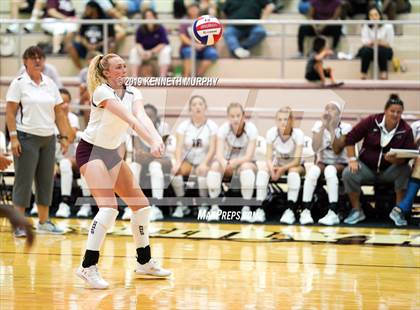 Thumbnail 3 in Waxahachie vs Red Oak photogallery.