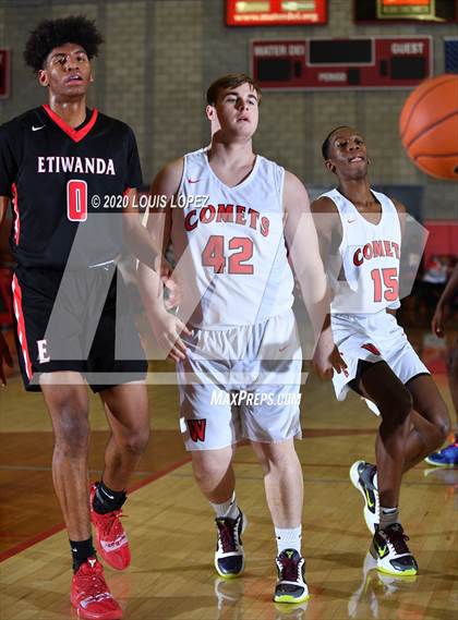 Thumbnail 3 in Etiwanda vs. Westchester (Nike Extravaganza) photogallery.