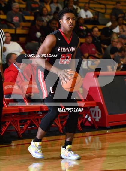Thumbnail 3 in Etiwanda vs. Westchester (Nike Extravaganza) photogallery.