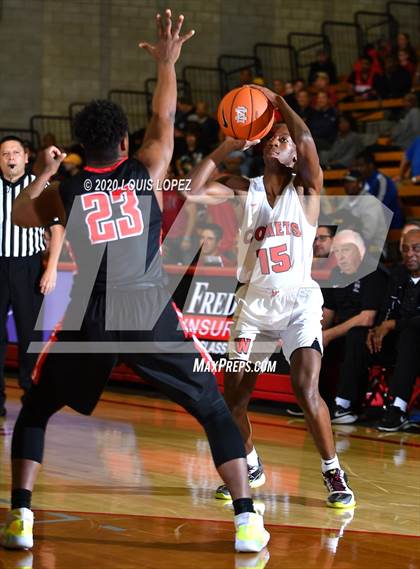 Thumbnail 2 in Etiwanda vs. Westchester (Nike Extravaganza) photogallery.