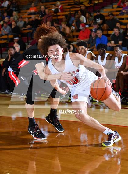 Thumbnail 1 in Etiwanda vs. Westchester (Nike Extravaganza) photogallery.