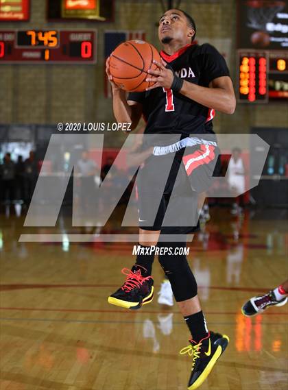 Thumbnail 3 in Etiwanda vs. Westchester (Nike Extravaganza) photogallery.