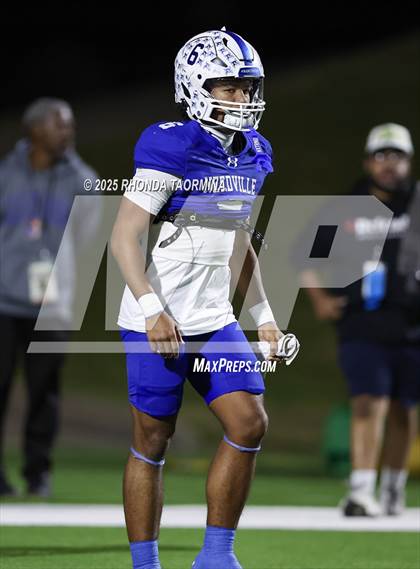 Thumbnail 3 in Needville @ Yates  (UIL 4A D1 Football Bi-District) photogallery.