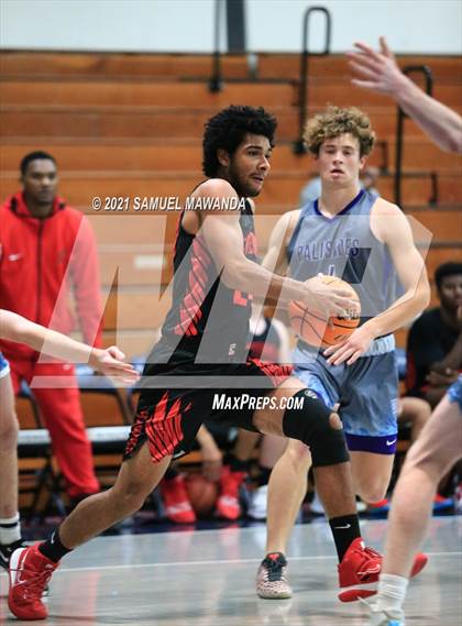 Thumbnail 1 in Palisades vs Centennial (19th Annual Rose City Roundball classic) photogallery.