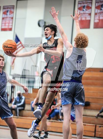 Thumbnail 2 in Palisades vs Centennial (19th Annual Rose City Roundball classic) photogallery.