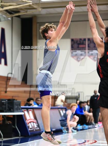 Thumbnail 2 in Palisades vs Centennial (19th Annual Rose City Roundball classic) photogallery.