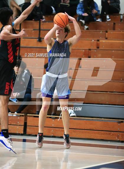 Thumbnail 2 in Palisades vs Centennial (19th Annual Rose City Roundball classic) photogallery.