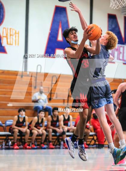 Thumbnail 1 in Palisades vs Centennial (19th Annual Rose City Roundball classic) photogallery.
