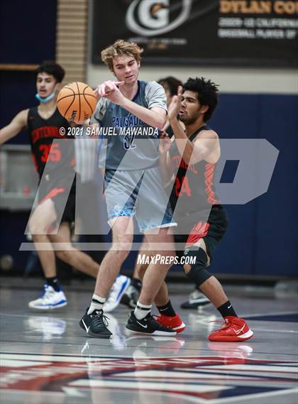 Thumbnail 2 in Palisades vs Centennial (19th Annual Rose City Roundball classic) photogallery.