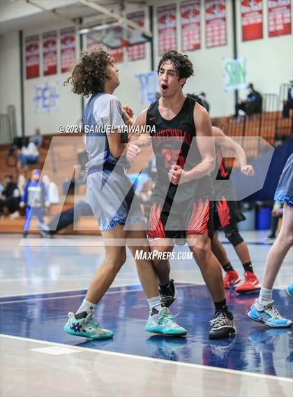 Thumbnail 1 in Palisades vs Centennial (19th Annual Rose City Roundball classic) photogallery.