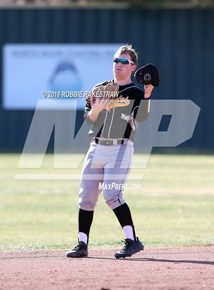 Thumbnail 2 in Crandall vs Lamesa (Levelland Tournament) photogallery.