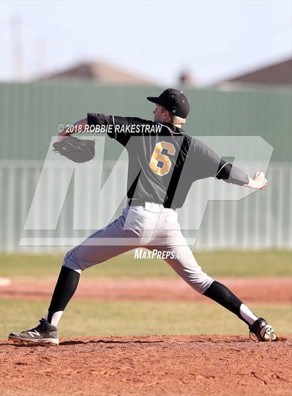 Thumbnail 2 in Crandall vs Lamesa (Levelland Tournament) photogallery.