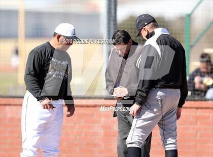 Thumbnail 3 in Crandall vs Lamesa (Levelland Tournament) photogallery.