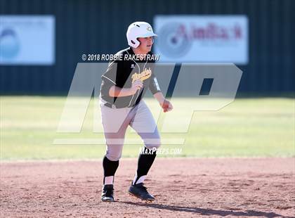 Thumbnail 3 in Crandall vs Lamesa (Levelland Tournament) photogallery.