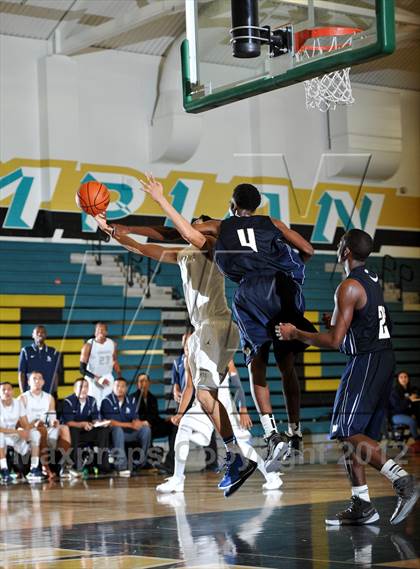 Thumbnail 3 in San Marcos vs. Mater Dei (Eagle Invitational) photogallery.