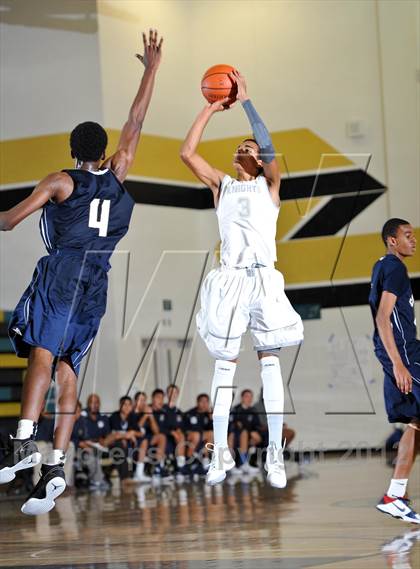 Thumbnail 3 in San Marcos vs. Mater Dei (Eagle Invitational) photogallery.