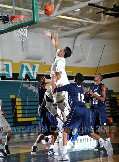 Thumbnail 3 in San Marcos vs. Mater Dei (Eagle Invitational) photogallery.
