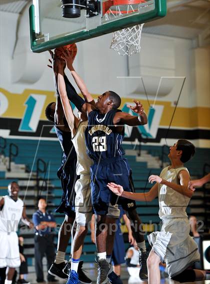 Thumbnail 1 in San Marcos vs. Mater Dei (Eagle Invitational) photogallery.