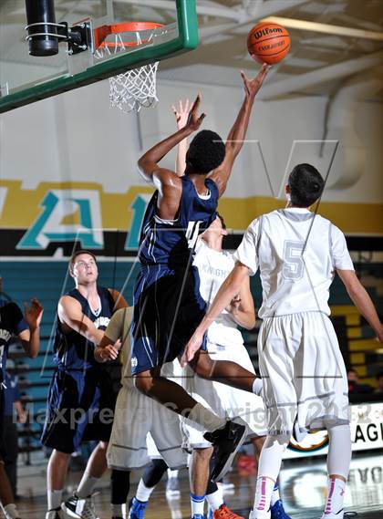 Thumbnail 1 in San Marcos vs. Mater Dei (Eagle Invitational) photogallery.
