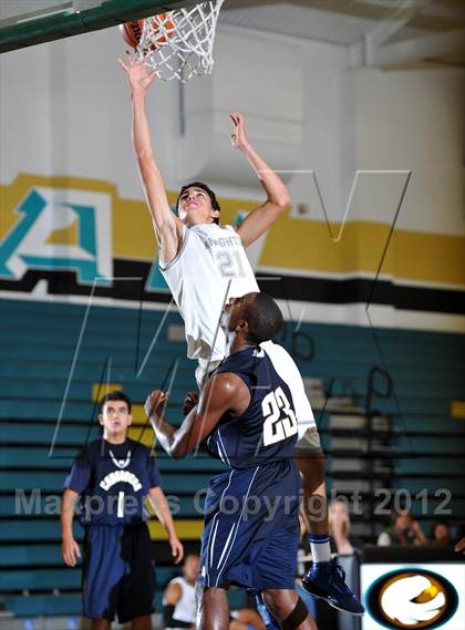 Thumbnail 3 in San Marcos vs. Mater Dei (Eagle Invitational) photogallery.