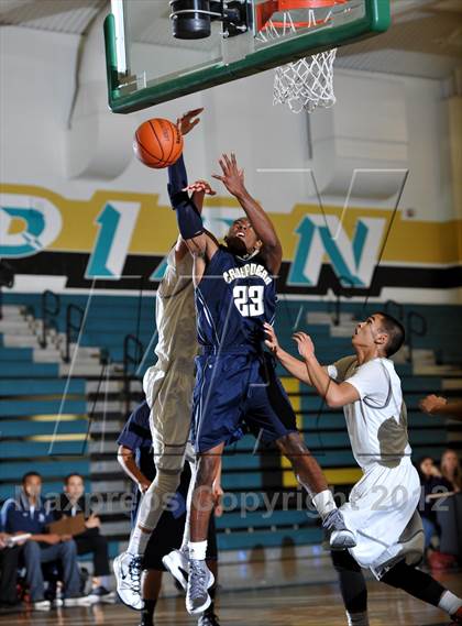 Thumbnail 3 in San Marcos vs. Mater Dei (Eagle Invitational) photogallery.