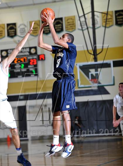 Thumbnail 1 in San Marcos vs. Mater Dei (Eagle Invitational) photogallery.