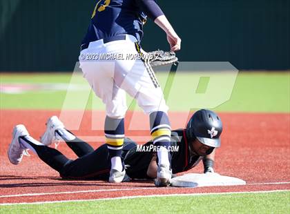 Thumbnail 2 in Lovejoy vs. Highland Park photogallery.