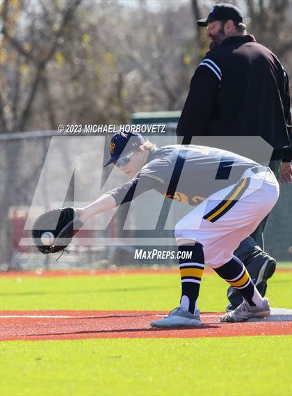 Thumbnail 2 in Lovejoy vs. Highland Park photogallery.
