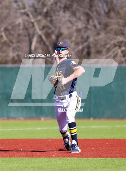 Thumbnail 3 in Lovejoy vs. Highland Park photogallery.