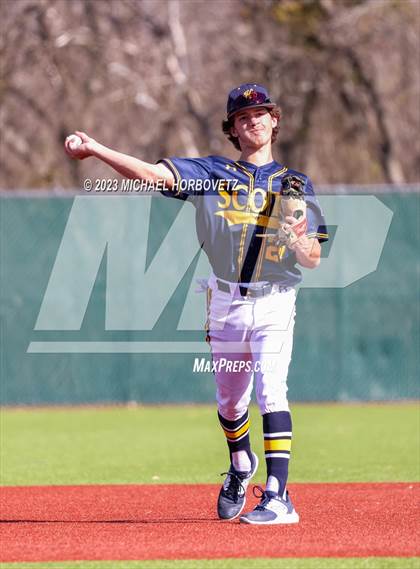 Thumbnail 3 in Lovejoy vs. Highland Park photogallery.