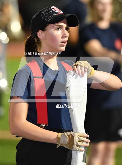 Thumbnail 2 in Holliday @ Ponder photogallery.