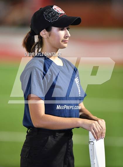 Thumbnail 3 in Holliday @ Ponder photogallery.