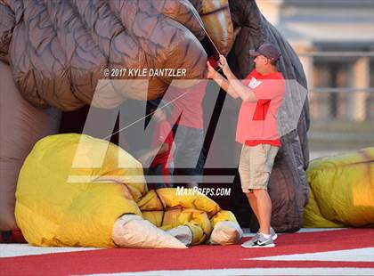 Thumbnail 3 in Holliday @ Ponder photogallery.