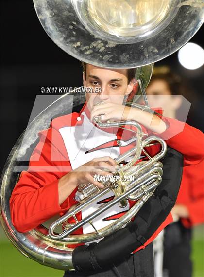 Thumbnail 3 in Holliday @ Ponder photogallery.