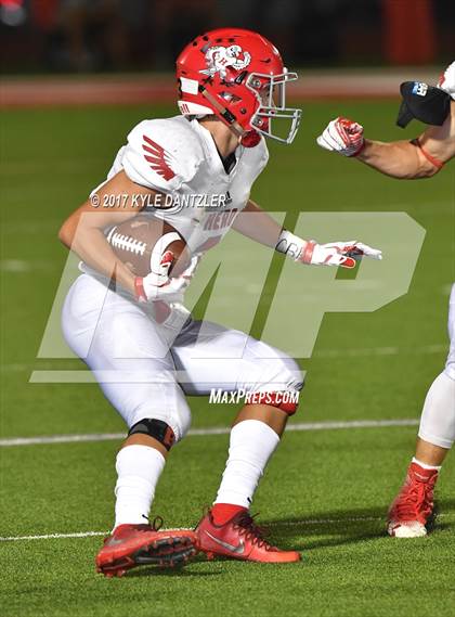 Thumbnail 2 in Holliday @ Ponder photogallery.