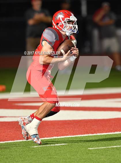 Thumbnail 2 in Holliday @ Ponder photogallery.