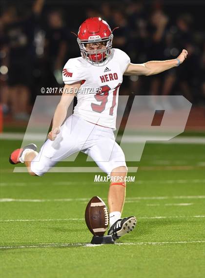 Thumbnail 3 in Holliday @ Ponder photogallery.