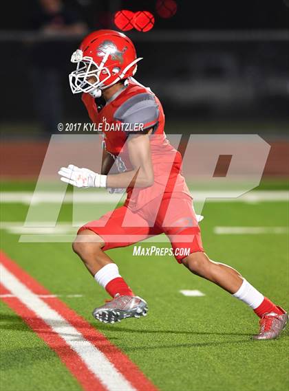 Thumbnail 3 in Holliday @ Ponder photogallery.