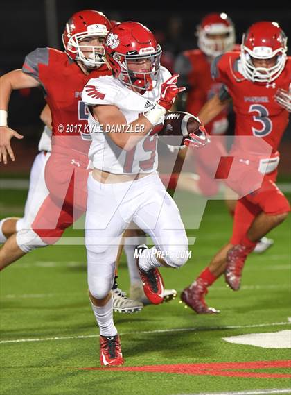 Thumbnail 2 in Holliday @ Ponder photogallery.
