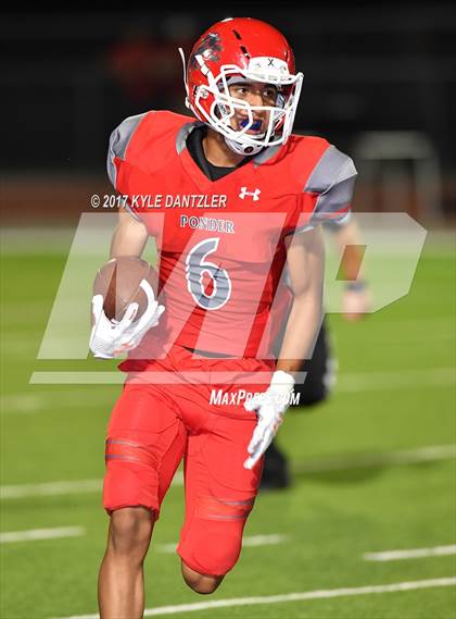 Thumbnail 2 in Holliday @ Ponder photogallery.