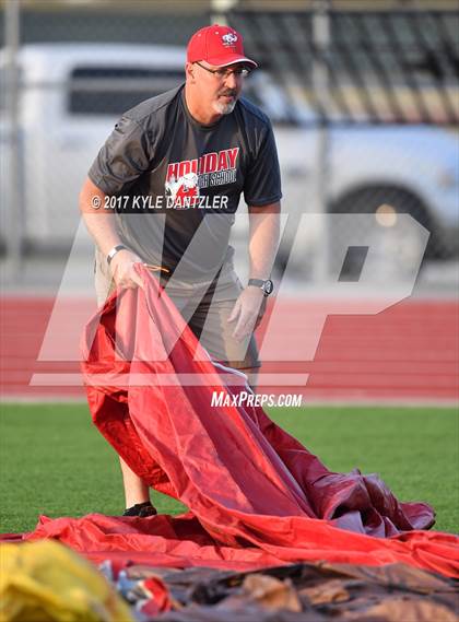 Thumbnail 2 in Holliday @ Ponder photogallery.