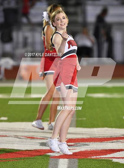 Thumbnail 1 in Holliday @ Ponder photogallery.