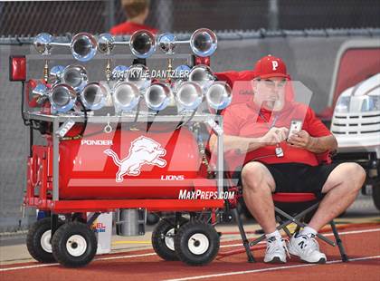 Thumbnail 1 in Holliday @ Ponder photogallery.