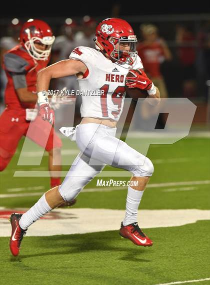 Thumbnail 3 in Holliday @ Ponder photogallery.