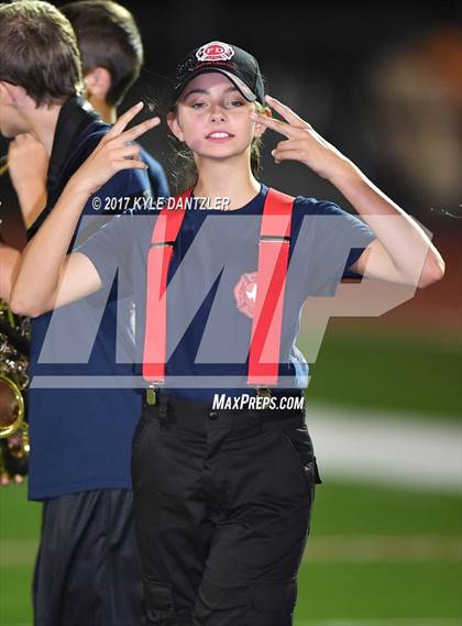 Thumbnail 3 in Holliday @ Ponder photogallery.
