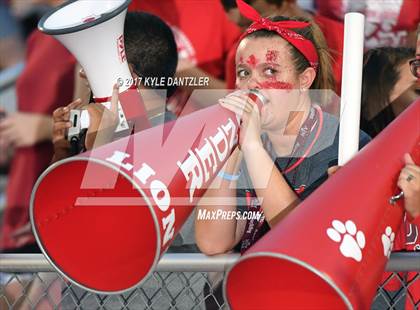 Thumbnail 2 in Holliday @ Ponder photogallery.